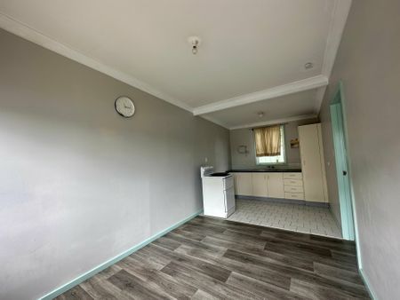 Affordable Living Close to Town - Photo 2