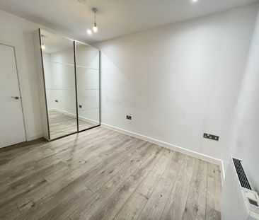 Edinburgh Gate, Harlow - Photo 1