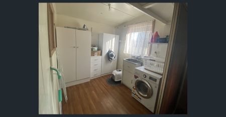 Great Location, Tidy Home - Photo 4