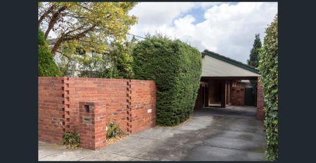 THREE BEDROOM LARGE FAMILY HOME! | FLARE REAL ESTATE - Photo 2