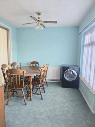 Upper Rainham Road, Hornchurch, RM12 4EY, Property for rent - Photo 1