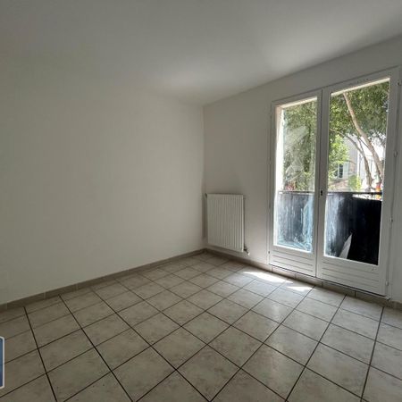 Location Appartement 3 pièces 46m² CARPENTRAS 84200 - Photo 3