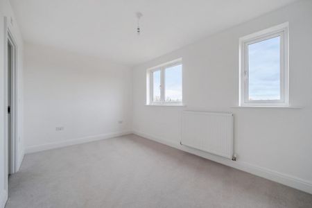 2 bedroom terraced house to rent - Photo 4