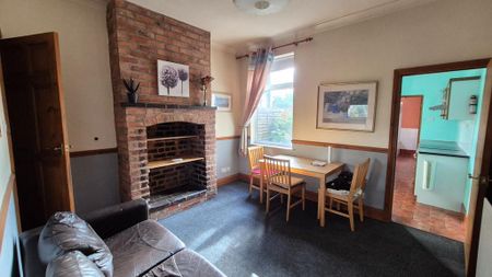 3 bedroom terraced house to rent - Photo 2