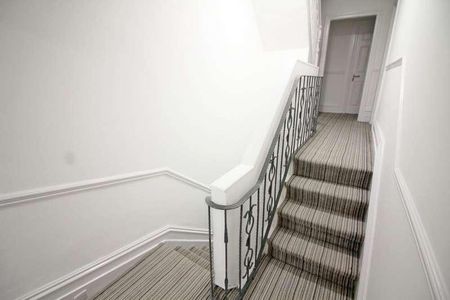 Chesham Road, Chesham, BL9 - Photo 2