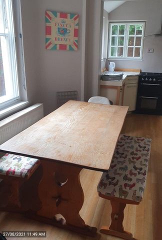 West Street (7 bed) - Photo 2
