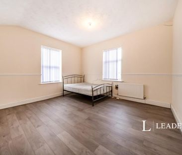 4 bedroom terraced house to rent - Photo 2