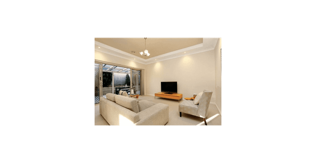 Room 5 for Rent – Spacious Room with Walk-In Wardrobe in Rooming House - Photo 1