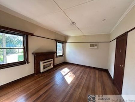 6 Birdwood Avenue, Dandenong - Photo 2