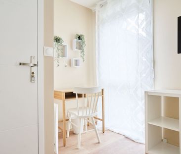 COURCELLES Roommate 2 Bedrooms at Reims - Photo 3