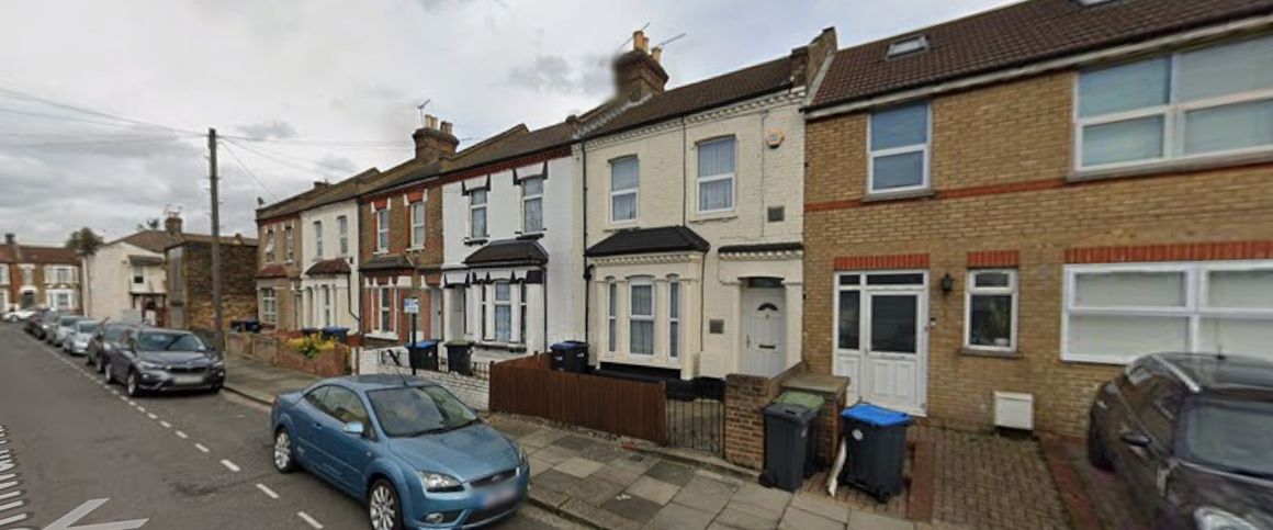 Studio Flat, Cornwall Road, N18 - Photo 1