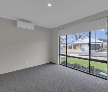 4x2 Family Home in Baldivis - Photo 3