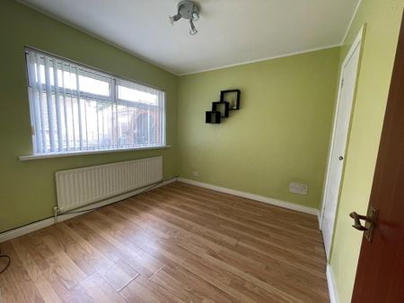 17 Prospect Gardens, Carrickfergus, BT38 8QX - Photo 4