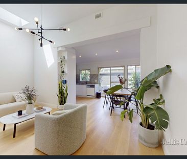 Charming Renovated Three Bedroom Victorian Home In Prestigious Midd... - Photo 2