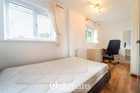 6 bedroom detached house to rent - Photo 4