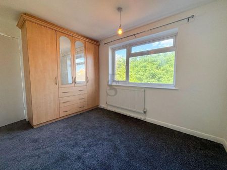 3 bedroom detached house to rent - Photo 3