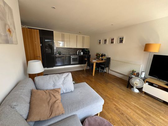 2 Bed Flat, Adana Building, SE13 - Photo 1
