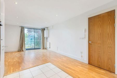 1 bedroom flat to rent - Photo 2