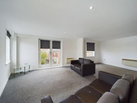 1 bedroom flat to rent - Photo 2
