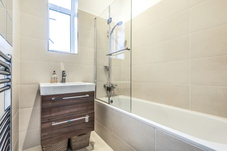 Belsize Park Gardens, London, NW3 - Photo 4