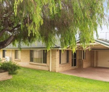 Spacious family home in Geographe - Photo 3