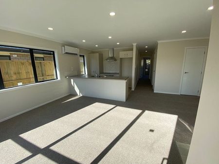 Modern 3BR Townhouse in Fairfield! - Photo 5