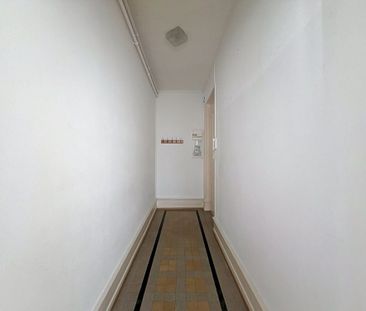 Bel appartement de 1.5 pièce au troisième étage en cours de réfection. - Photo 4