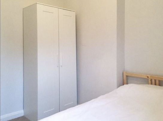 1 Bed Flat, Gipsy Hill, SE19 - Photo 1