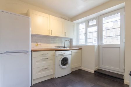 2 Bed Flat, Kenneth Court, SE11 - Photo 4