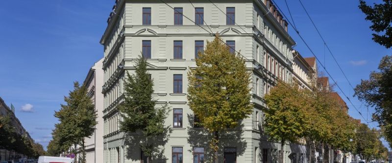 Traumhafte 4-Zimmerwohnung im Denkmalgeschützten Altbau mit Balkon ! - Photo 1