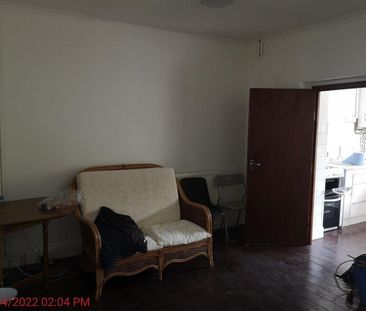 4 Bed Terraced House, St. Martins Place, BN2 - Photo 2