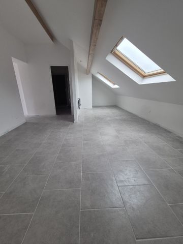 Location Appartement 2 pièces 31m² FEIGNIES 59750 - Photo 3