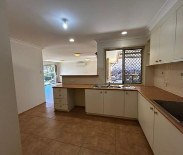 Three Bedroom Home in Sumner - Photo 6