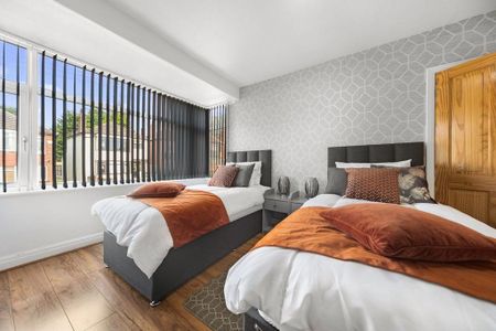 5 bedroom terraced house to rent - Photo 4