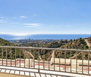 Middle Floor Apartment in Marbella - Photo 5
