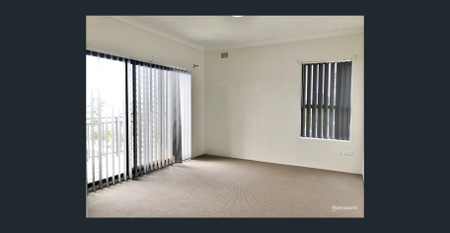 Spacious First Floor Apartment in Prime Location... - Photo 4