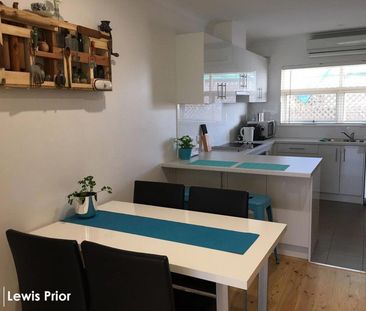 Modern Unit With A View - Photo 5