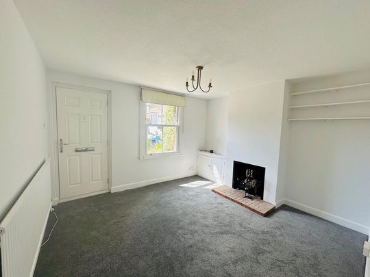 2 bedroom terraced house to rent - Photo 1