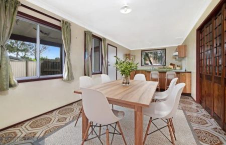 “Beautiful Stylish Family Home In Great Location Close To Amenities” - Photo 3