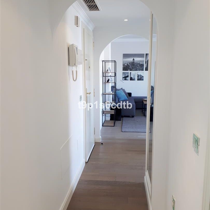 Apartment in Nueva Andalucía, Costa del Sol - Photo 1