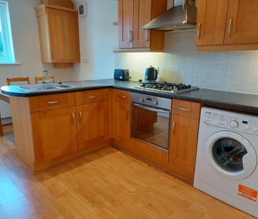 2 bedroom flat to rent - Photo 4