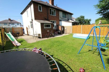 3 bedroom semi-detached house to rent - Photo 5