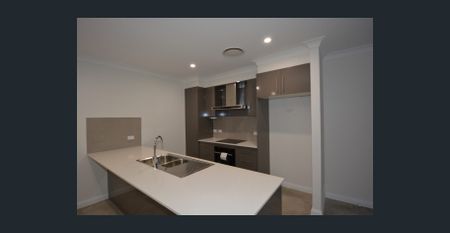 Modern Two Bedroom Unit - Photo 3