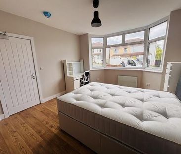 Kingsholm Road, Southmead, Bristol - Photo 5
