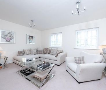 4 bedroom semi-detached house to rent - Photo 1