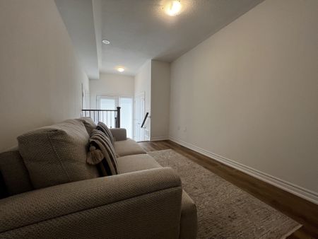 For Lease - 146 Elgin Street, Orillia, Ontario - Photo 3