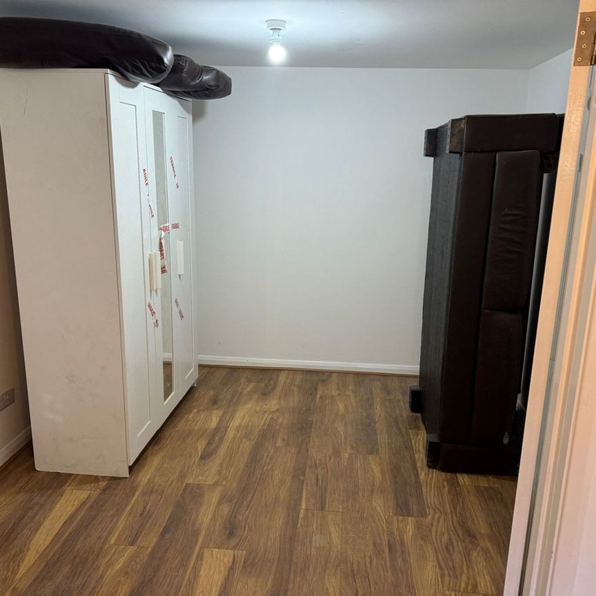 1 Bed Flat, Castleton Road, CR4 - Photo 1