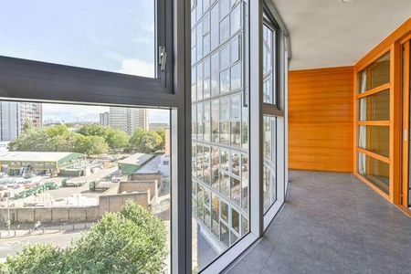 Lombard Road, Battersea, SW11 - Photo 2