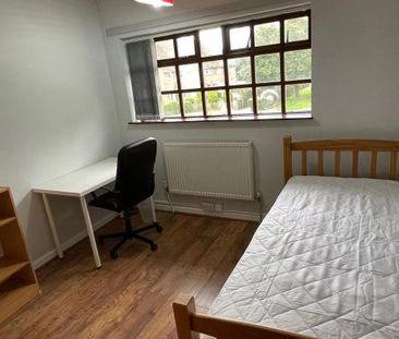 5 bedroom terraced house to rent - Photo 3