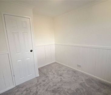 Greendale Grove, Denton, Manchester, Greater Manchester, M34 7EW - Photo 5